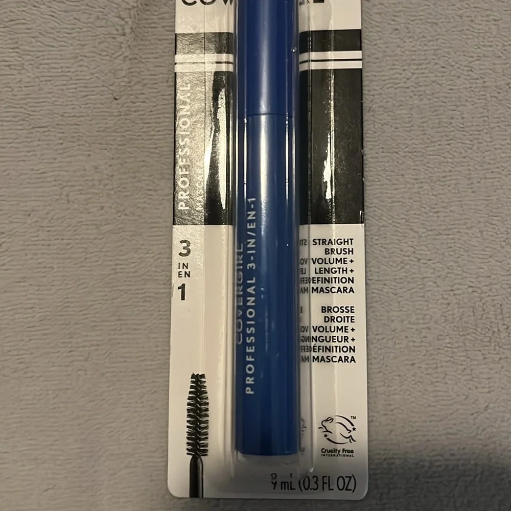 NWT CoverGirl Professional Mascara - Very Black